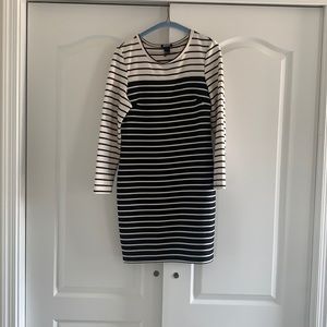 Black & White H&M dress with sleeves size L